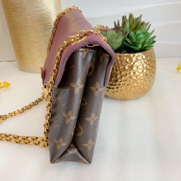 ❤️Beautiful 😱 Authentic Louis Vuitton Pallas Chain Aurore 2 way shoulder bag - Picture 5 of 13